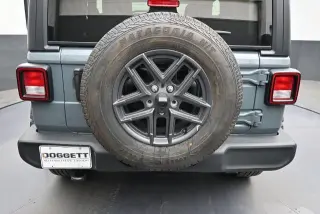 Jeep Wrangler 2024 4x4 Sport 2p SUV