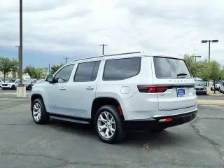 Jeep Wagoneer 2022 4x4 Serie II 4p SUV