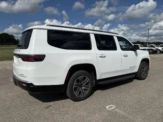 Jeep Wagoneer L 2024 4x2 Serie II 4p SUV