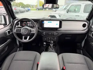 Jeep Wrangler 2024 4x4 Sahara 4p SUV