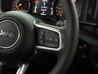 Jeep Wrangler 2024 4x4 Sahara 4p SUV