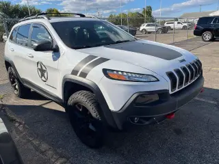 Jeep Cherokee 2017 4x4 Trailhawk 4dr SUV