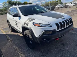Jeep Cherokee 2017 4x4 Trailhawk 4dr SUV
