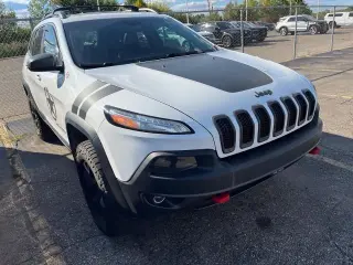 Jeep Cherokee 2017 4x4 Trailhawk 4dr SUV