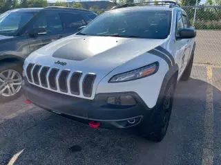 Jeep Cherokee 2017 4x4 Trailhawk 4dr SUV