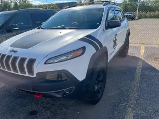 Jeep Cherokee 2017 4x4 Trailhawk 4dr SUV