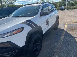 Jeep Cherokee 2017 4x4 Trailhawk 4dr SUV