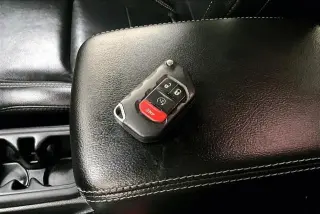 Jeep Wrangler Unlimited 2018 4x4 Sahara 4dr SUV (versión de mitad de año)