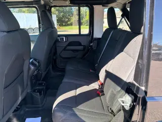 Jeep Wrangler Unlimited 2022 4x4 Sahara 4dr SUV