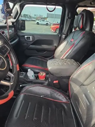 Jeep Wrangler Unlimited 2018 4x4 Sahara 4p SUV (lanzamiento medio del año)