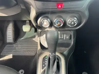 Jeep Renegade 2017 4x4 Sport 4p SUV