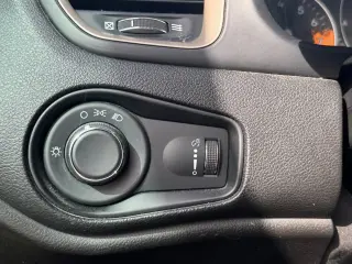 Jeep Renegade 2017 4x4 Sport 4p SUV