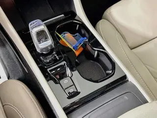 Volvo XC40 2023 AWD B5 Plus Bright Theme 4dr SUV