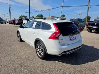 Volvo V60 Cross Country 2016 tracción total T5 4p. Station Wagon