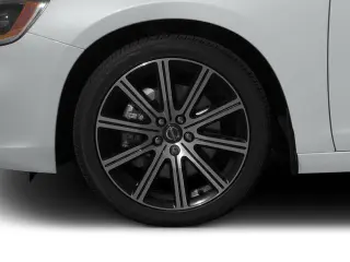 Volvo S60 2015 T5 Drive-E Platinum 4dr Sedan (versión de mitad de año)