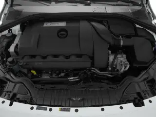 Volvo S60 2015 T5 Drive-E Platinum 4dr Sedan (versión de mitad de año)