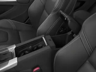 Volvo S60 2015 T5 Drive-E Platinum 4dr Sedan (versión de mitad de año)