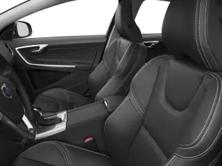 Volvo S60 2015 T5 Drive-E Platinum 4dr Sedan (versión de mitad de año)