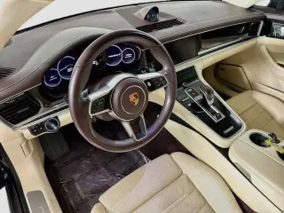 Porsche Panamera 2020 AWD 4 4dr Sedán