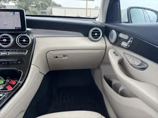 Mercedes-Benz GLC 2018 AWD GLC 300 4MATIC 4p SUV