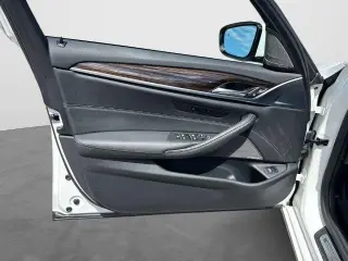 Serie 5 BMW 2023 540i 4dr Sedán