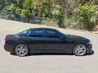 Audi A6 2022 AWD quattro Premium Plus 55 TFSI 4p Sedan