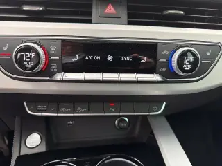 Audi A4 2024 AWD quattro S línea Premium Plus 45 TFSI 4p Sedan