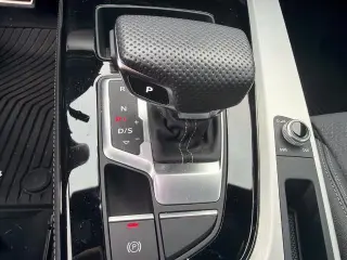 Audi A4 2024 AWD quattro S línea Premium Plus 45 TFSI 4p Sedan