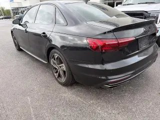 Audi A4 2024 AWD quattro S línea Premium Plus 45 TFSI 4p Sedan