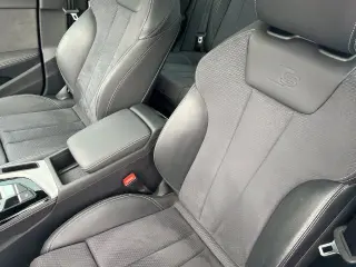 Audi A4 2024 AWD quattro S línea Premium Plus 45 TFSI 4p Sedan