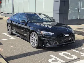 Audi A5 Sportback 2025 AWD quattro S line Premium 45 TFSI 4p Puerta trasera Deportiva