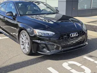 Audi A5 Sportback 2025 AWD quattro S line Premium 45 TFSI 4p Puerta trasera Deportiva