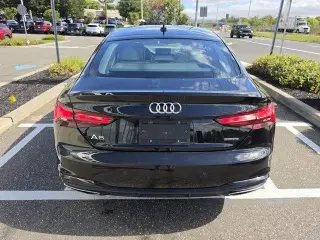 Audi A5 Sportback 2025 AWD quattro S line Premium 45 TFSI 4p Puerta trasera Deportiva