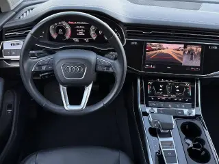 Audi Q7 2024 tracción en todas las ruedas quattro Premium Plus 55 TFSI 4p SUV