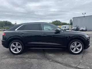 Audi Q8 2021 AWD quattro Premium Plus 55 TFSI 4p SUV