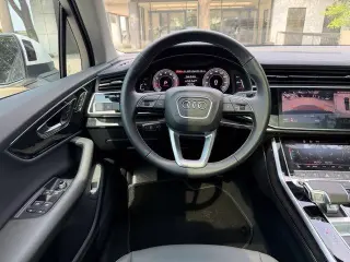 Audi Q7 2025 AWD quattro Premium 55 TFSI 4dr SUV