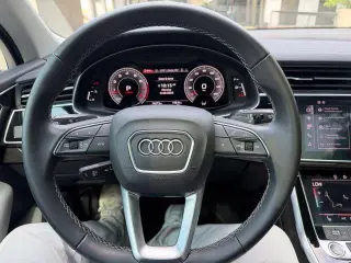 Audi Q7 2025 AWD quattro Premium 55 TFSI 4dr SUV