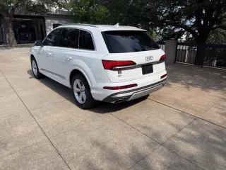 Audi Q7 2025 AWD quattro Premium 55 TFSI 4dr SUV