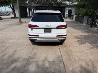 Audi Q7 2025 AWD quattro Premium 55 TFSI 4dr SUV