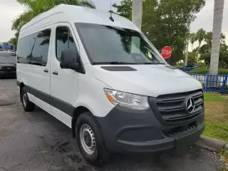 Mercedes-Benz Sprinter 2025 2500 3p 144 in. WB Furgoneta Pasajeros (2.0L I4)