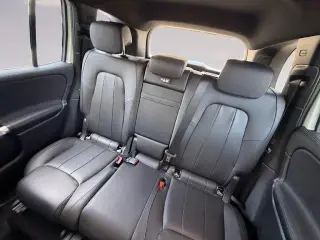 Mercedes-Benz GLB 2023 GLB 250 4p SUV