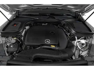Mercedes-Benz GLC 2021 AWD GLC 300 4MATIC SUV de 4 puertas