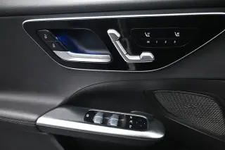Clase C Mercedes-Benz 2024 AWD C 300 4MATIC Sedán de 4 puertas