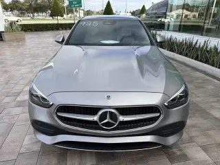 Mercedes-Benz Clase C 2024 C 300 4p Sedan