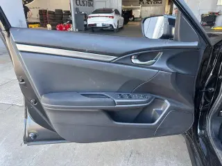 Honda Civic 2020 LX 4p Hatchback