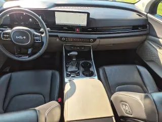 Kia Carnival 2025 SX Minivan 4 puertas