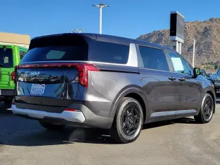 Kia Carnival 2026 LXS 4dr Mini-Van
