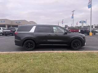 Kia Carnival 2025 LXS Mini-Van 4p.