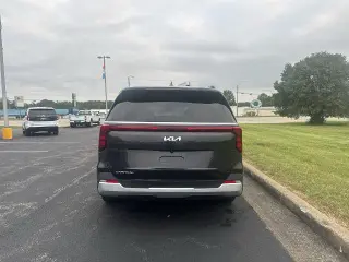 Kia Carnival 2025 LXS Mini-Van 4p.