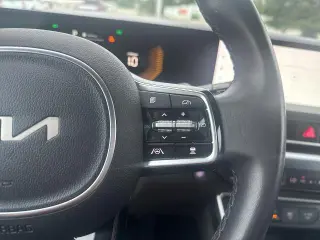 Kia Carnival 2025 LXS Mini-Van 4p.